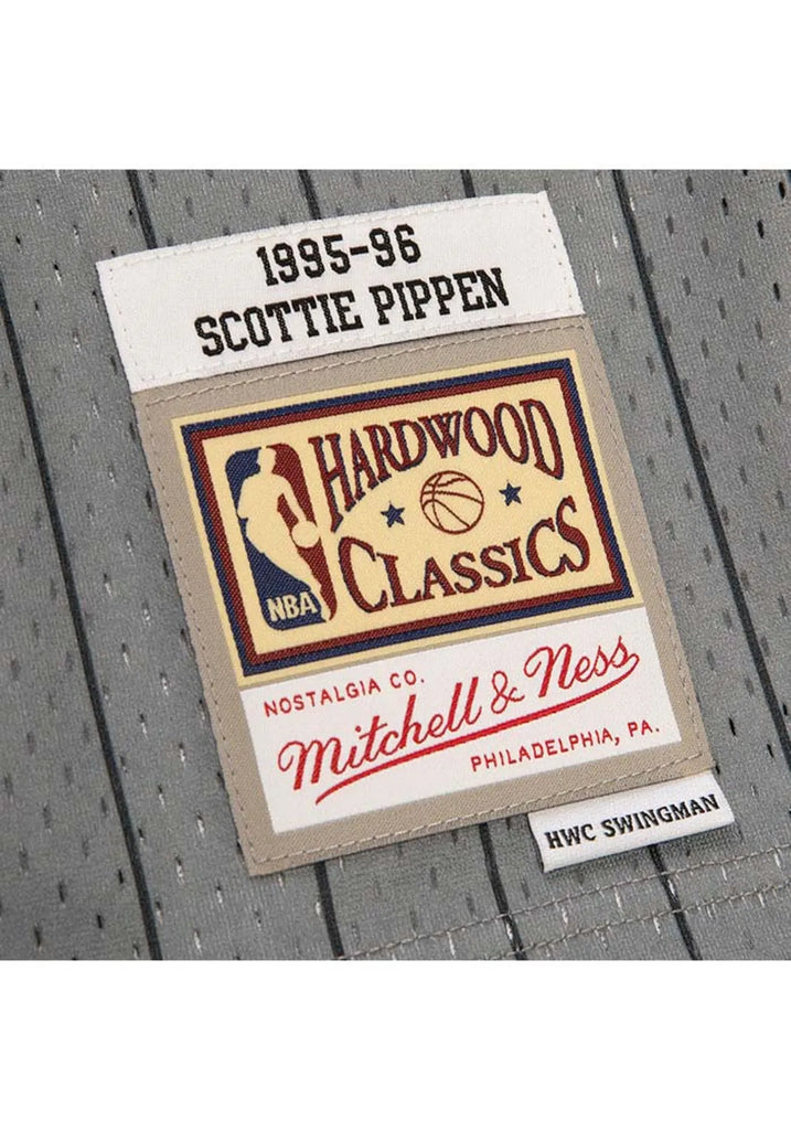 Chicago Bulls Scottie Pippen Neapolitan Mitchell & Ness 1997-98 Hardwood  Classics Swingman Black Jersey