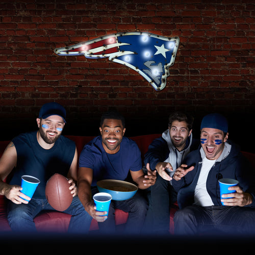 New England Patriots Recycled Metal Logo Light