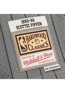 Mitchell & Ness Swingman Chicago Bulls Alternate 1995-96 Scottie Pippen Jersey, Black