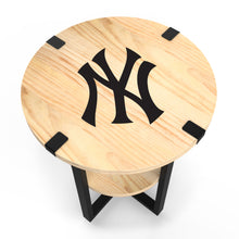 New York Yankees Side Table With Charger
