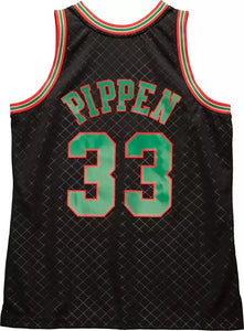 Scottie Pippen Chicago Bulls 1997/98  Neapolitan Mitchell & Ness Swingman Jersey