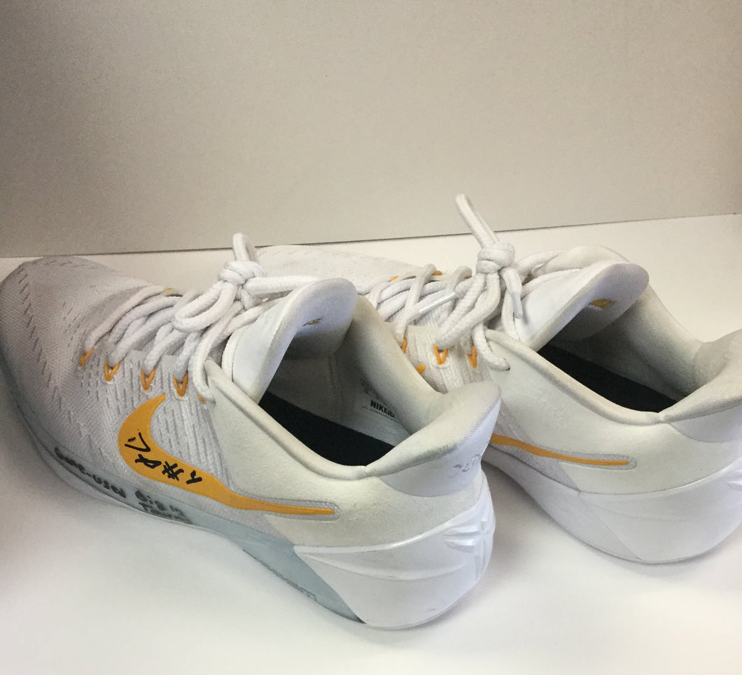 Daxter Miles West Virginia Mountaineers Signed Nike Game Used Shoes