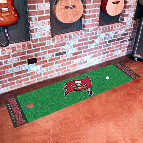 Tampa Bay Buccaneers Putting Green Mat - 18