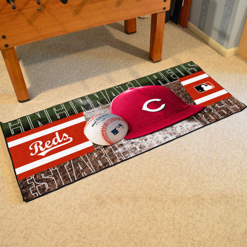 Cincinnati Reds Runner - 30