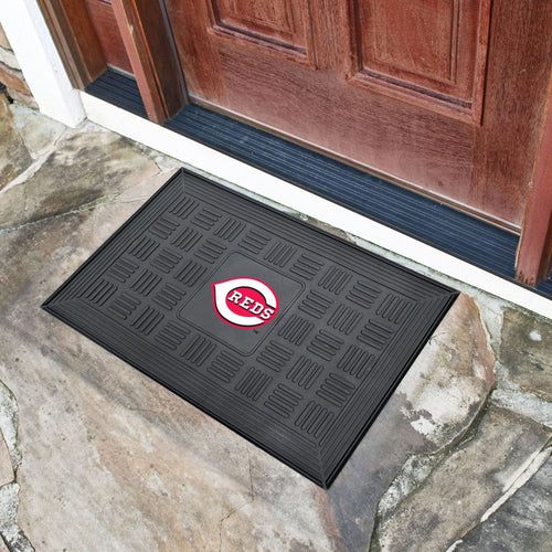 Cincinnati Reds Medallion Door Mat - 19