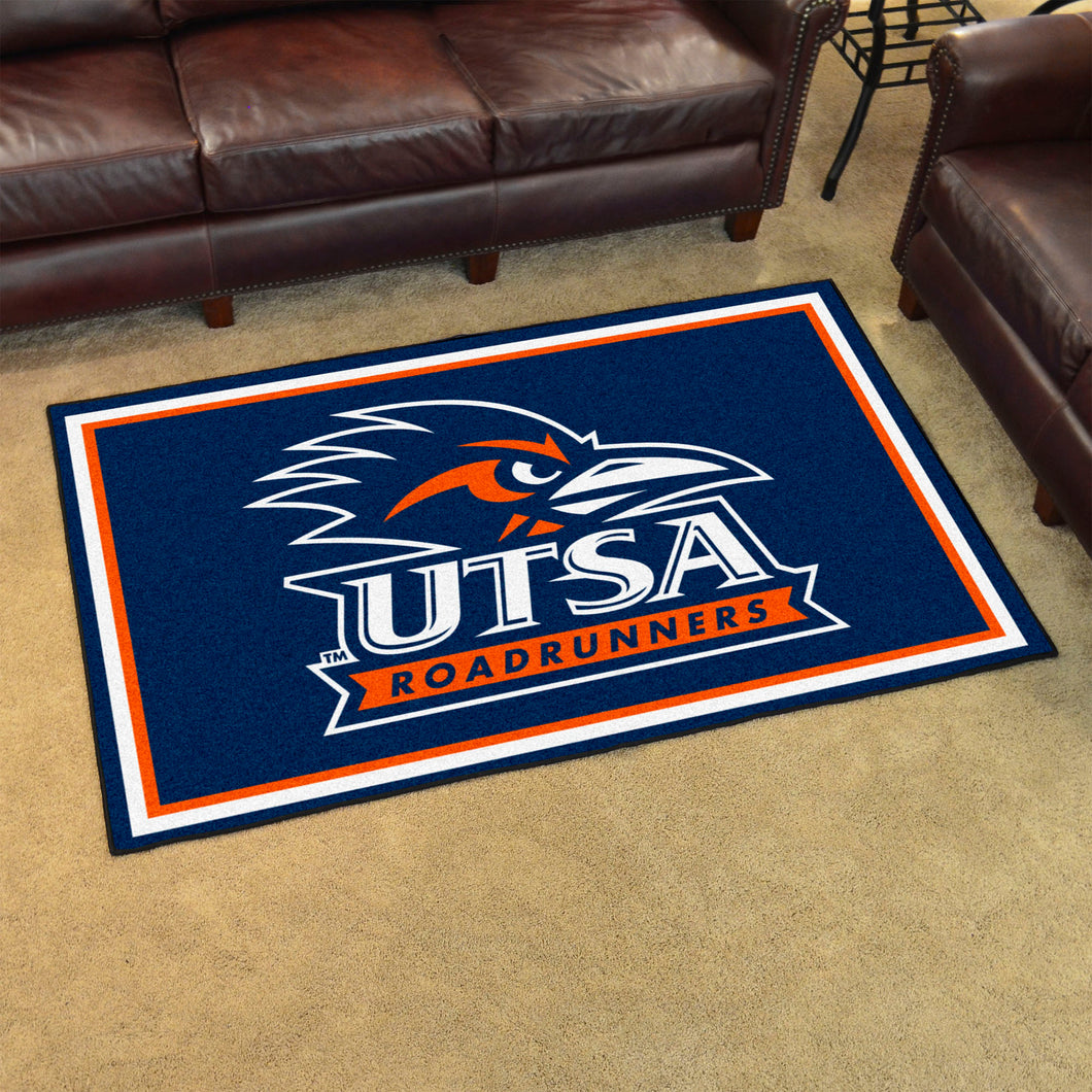 UTSA Roadrunners Plush Rug 4'x6'